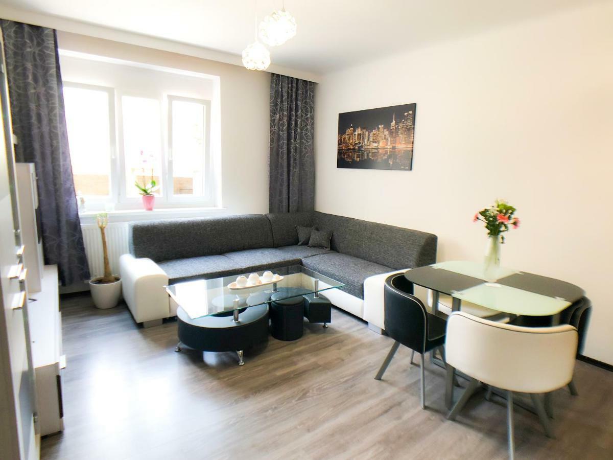 וינה Apartment Lara מראה חיצוני תמונה